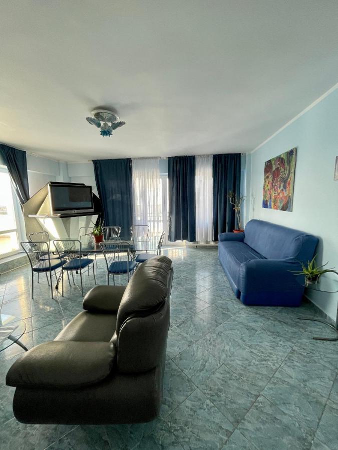 Luanaapartments #1 โอโตเปนี ภายนอก รูปภาพ